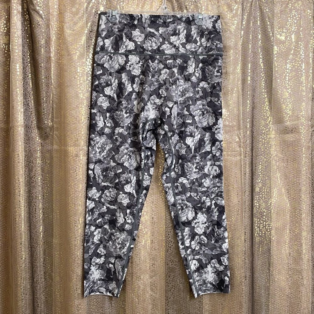 Aerie offline goals high rise 7/8 leggings, short inseam, gray floral print XL
